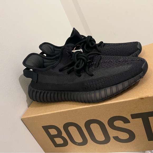 Yeezy 350s Black